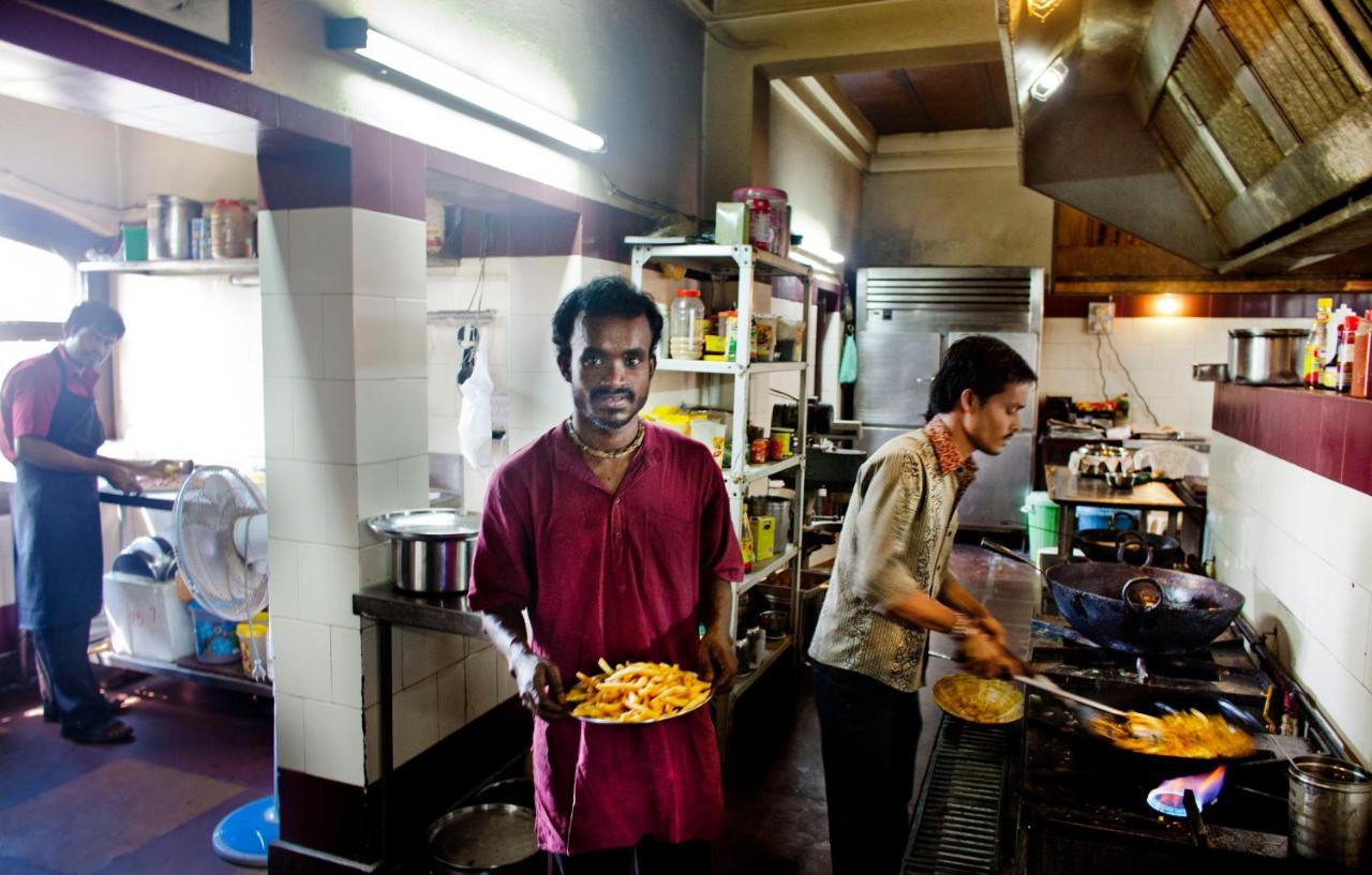 Mvt Guesthouse & Restaurant Vrindavan Ngoại thất bức ảnh